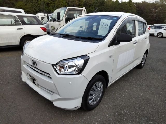 13264 Daihatsu Mira e s LA350S 2018 г. (LUM Tokyo Nyusatsu)